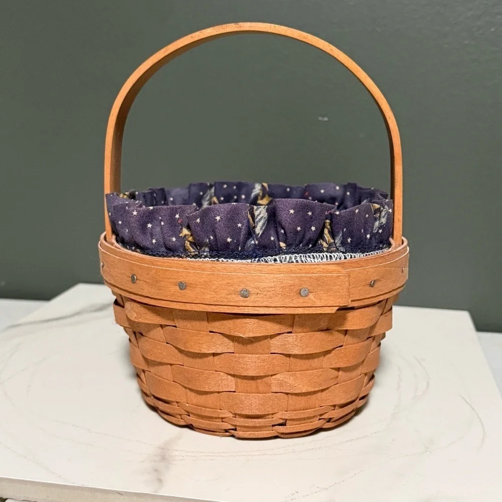 Longaberger Discovery Basket with Dark Purple Fabric Liner 1992